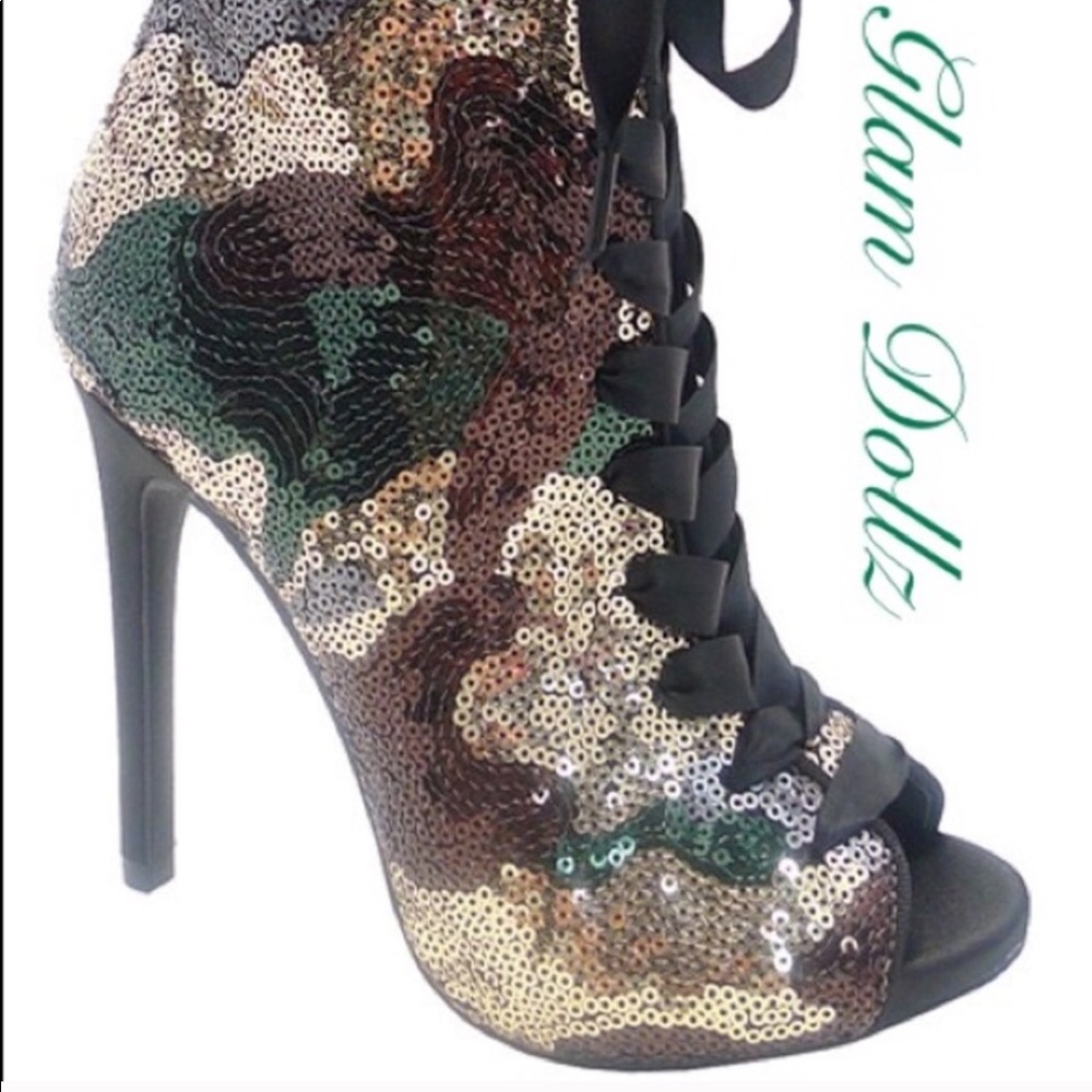 Camouflage Sequin Bootie 🍁